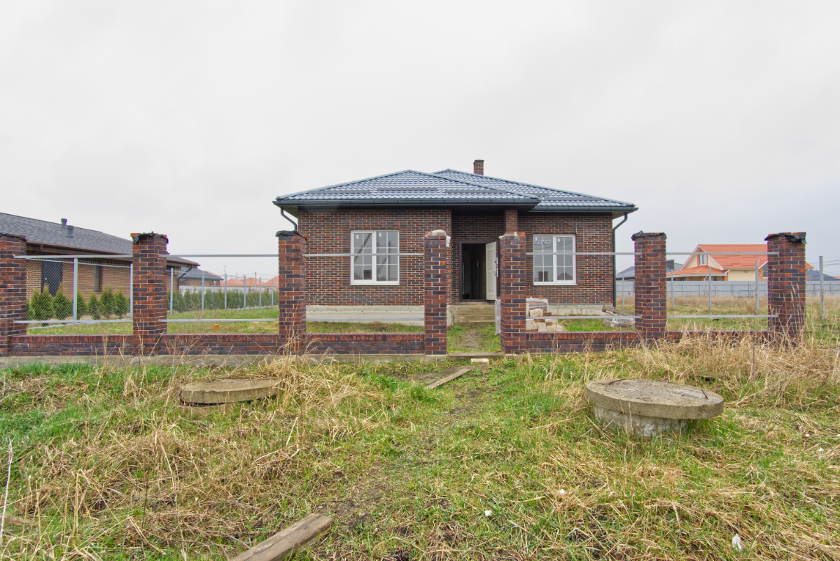 Дом с просторной кухней-гостиной в п. Южный Дом с просторной кухней-гостиной в п. Южный